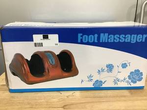 lot 14 image: Zeny Shiatsu Kneading Foot Massager w Remote