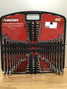 lot 27 image: HUSKY Combination Wrench Set (44-Piece)