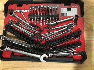 lot 29 image: HUSKY SAEMM Ratcheting Wrench Set with Stubby (30-Piece)