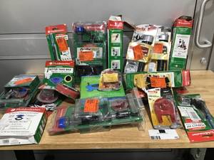 lot 30 image: Mixed lot of toilet accessories - korky, fluid master, and more