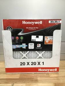 lot 33 image: HONEYWELL lot 12  20 in. x 20 in. x 1 in. Elite Allergen Pleated FPR 10 Air Filter