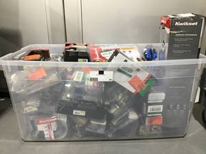 lot 44 image: HUGE lot of Kwikset locks and Door-knobs - Other brands