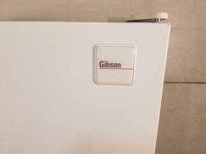 lot 22 image: Gibson Refrigerator 