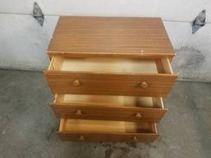 lot 24 image: Small Dresser 