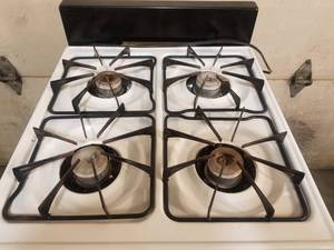 lot 29 image: Maytag Magic Chef Stove 