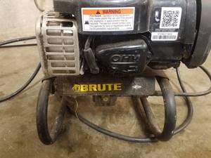 lot 33 image: Brute Pressure Washer