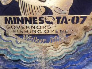 lot 37 image: Sign