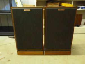 lot 1 image: Klipsch Tower Speakers