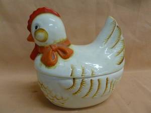 lot 16 image: Vintage Cookie Jar