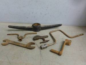 lot 37 image: Antique Tools