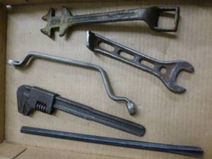 lot 42 image: Vintage Tools
