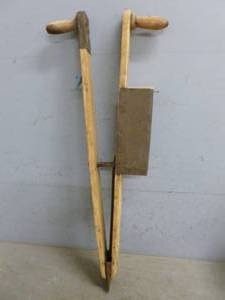 lot 72 image: Antique Planter
