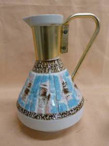 lot 83 image: Vintage Pitcher