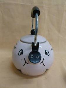 lot 89 image: Pig Teapot