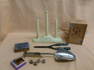lot 117 image: Vintage Items
