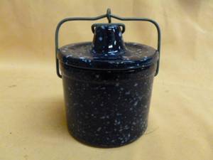 lot 132 image: Vintage Cheese Crock