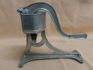 lot 135 image: Aluminum Juicer
