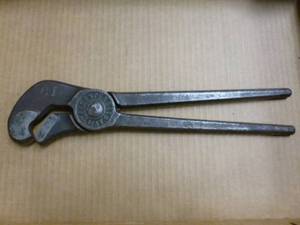 lot 182 image: Antique Tool