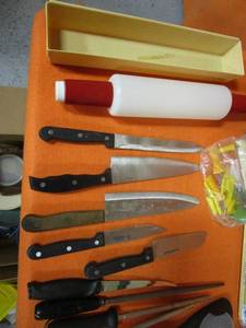 lot 29 image: Large Lot of Storage Containers & Kitchen Utensils