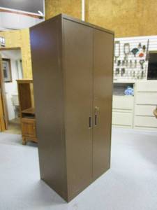 lot 3 image: Steel Cabinet wLock 80x36x24
