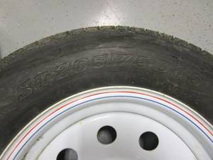 lot 5 image: 15 Trailer Wheels & Tires
