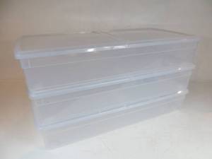 lot 43 image: 3 Under-the-bed Plastic Storage Bins on Wheels