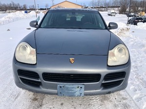 lot 3 image: 2006 Porsche Cayenne AWD