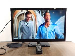 lot 15 image: Insignia Model NS-24E200NA14 24 Inch LED TV