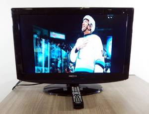 lot 14 image: Insignia Model NS-LCD26-09 26 Inch LCD TV