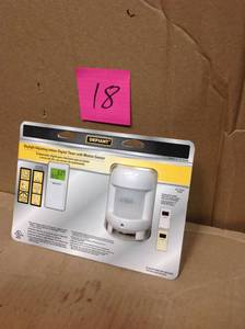 Defiant 8 Amp 7-Day Indoor In-Wall SunSmart Digital Timer Switch with Motion Sensor, White New