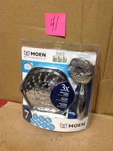 MOEN Refresh 7-Spray Hand Shower and 9 in. Shower Head Combo Kit in Chrome&nbsp&nbspin good condition