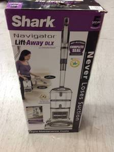 Shark Navigator Lift-Away DLX Vacuum Cleaner&nbsp&nbspin good condition