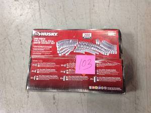 Husky 14 in., 38 in. and 12 in. Drive Socket Set (200-Piece)&nbsp&nbspin good condition