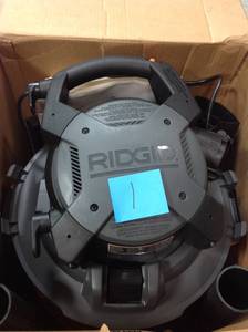 lot 1 image: Ridgid 16 Gal. 6.5 Peak HP NXT Wet Dry Vac with Detachable Blower in good condition