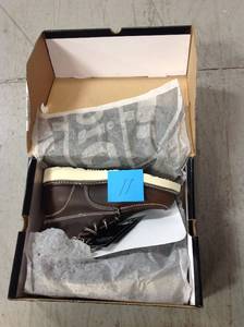 lot 11 image: Dickies Mens Trader 6 Work Boots - Soft Toe - Burgundy Size 8.5(M) not used