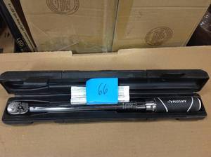 lot 66 image: Husky 50-250 ft. lbs. 12 in. Drive Torque Wrench in good condition