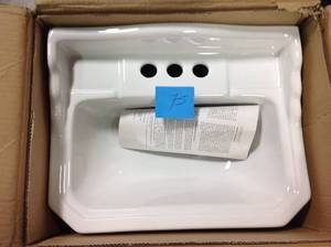 lot 75 image: Foremost Series 1920 19.125 in. L Pedestal Sink Basin in White not used