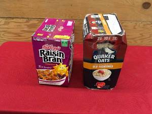 lot 106 image: Kellogs Raisin Bran & Quaker Oats Old Fashioned Oats, Retail $16.98
