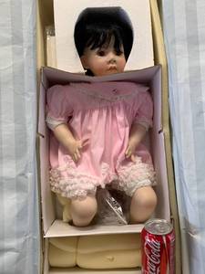 lot 4 image: Vintage Large Marie Osmond Porcelain Doll $177 Retail