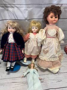 lot 11 image: Lot of 4 Antique Collectible Dolls