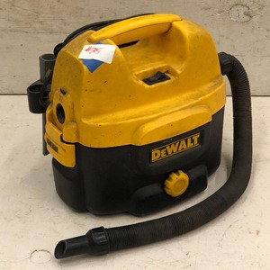 lot 25 image: DeWalt DC500 Cordless 18Volt 2-Ga...