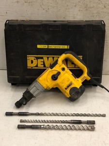 lot 34 image: DeWalt D25650 Electric Hamerdrill...
