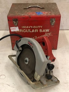 lot 37 image: Milwaukee 6460 Circular Saw, 10.2...