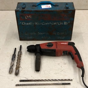 lot 38 image: Hilti TE2 Electric Hammerdrill Wi...