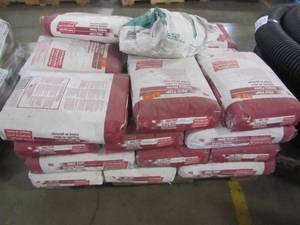 lot 50 image: Entire Pallet - USG Red Top Gauging Plaster 163351-063