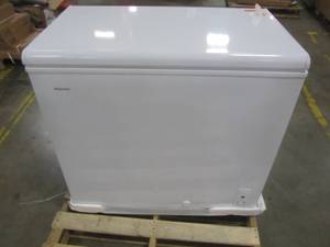 lot 110 image: Hotpoint 7.1-cu ft Manual Chest Freezer (White) HHM7SMWW