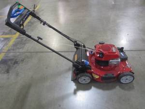 lot 126 image: Toro Recycler 22 in. All-Wheel Drive Personal Pace Variable Speed Gas Self Propelled Mower with Briggs & Stratton Engine 20353