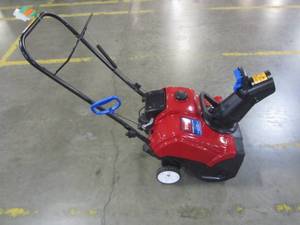 lot 128 image: Toro Power Clear 518 ZE 18 in. Single-Stage Gas Snow Blower 38473