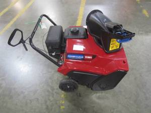 lot 131 image: Toro Power Clear 721 E 21 in. 212 cc Single-Stage Self Propelled Electric Start Gas Snow Blower 38753