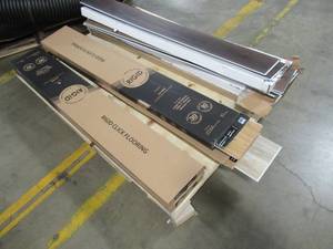 lot 268 image: MIXED PALLET OF MISCELLANEOUS VINYL FLOORING